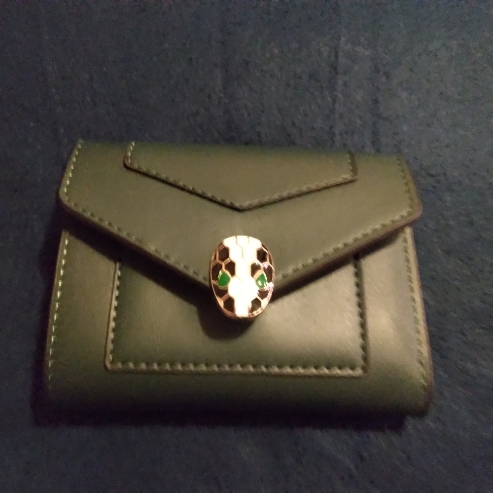 Snake wallet